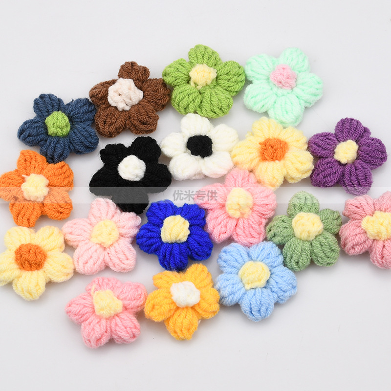 Craft Embellishments - Handgefertigte Häkel-Applikationen mit fünf Blütenblättern, gestrickte